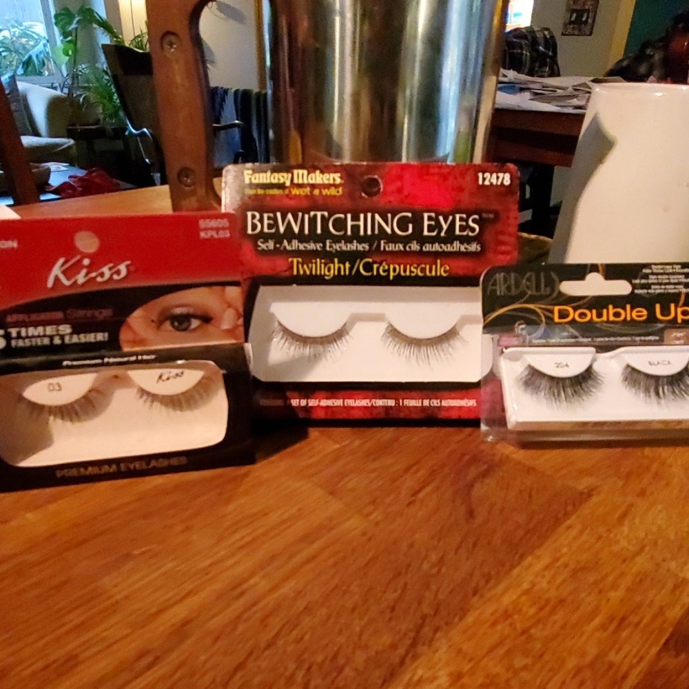 3 sets of lashes